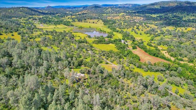 10268 Peoria Rd, Browns Valley, CA 95918