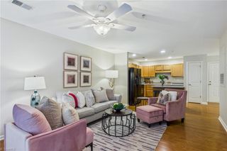 7100 W Friendly Avenue 107, Greensboro, NC 27410