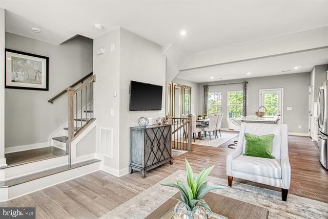 19710 CANOPY LOOP #330A, Montgomery Village, MD 20886