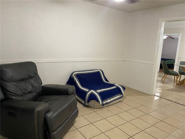 2102 Suarez St, Alice, TX 78332