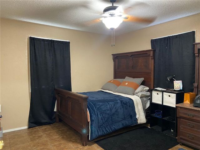 2102 Suarez St, Alice, TX 78332