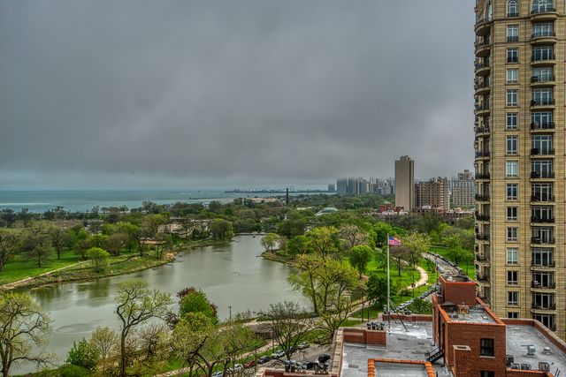 2626 N Lakeview Avenue 1604, Chicago, IL 60614
