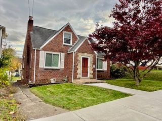 705 Todd Ave, Ellwood City, PA 16117