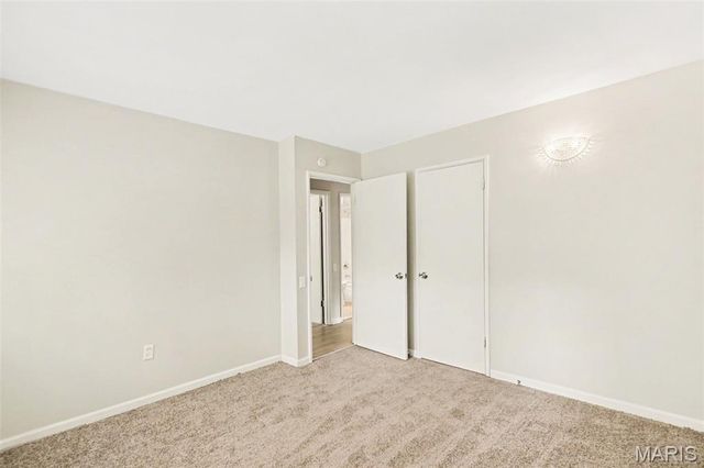 985 Belmont Terrace, Florissant, MO 63033