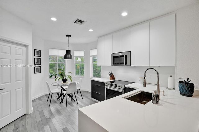 1725 Winterberry Lane, Weston, FL 33327