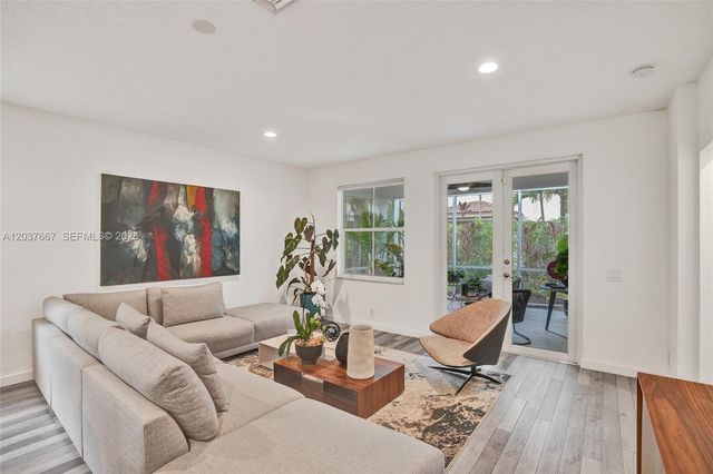 1725 Winterberry Lane, Weston, FL 33327