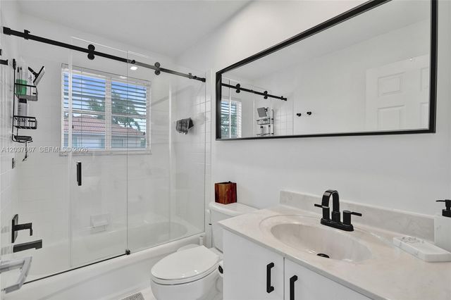 1725 Winterberry Lane, Weston, FL 33327