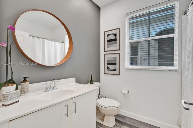 1725 Winterberry Lane, Weston, FL 33327