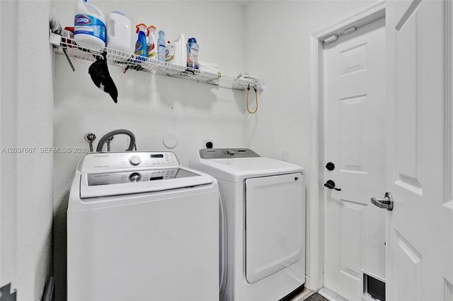 1725 Winterberry Lane, Weston, FL 33327