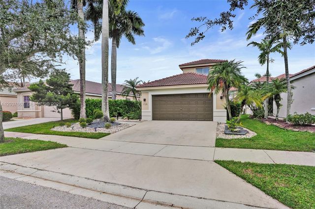 1725 Winterberry Lane, Weston, FL 33327