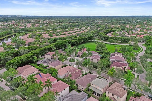 1725 Winterberry Lane, Weston, FL 33327