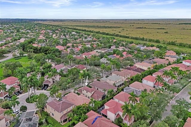 1725 Winterberry Lane, Weston, FL 33327