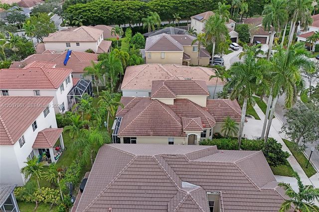 1725 Winterberry Lane, Weston, FL 33327