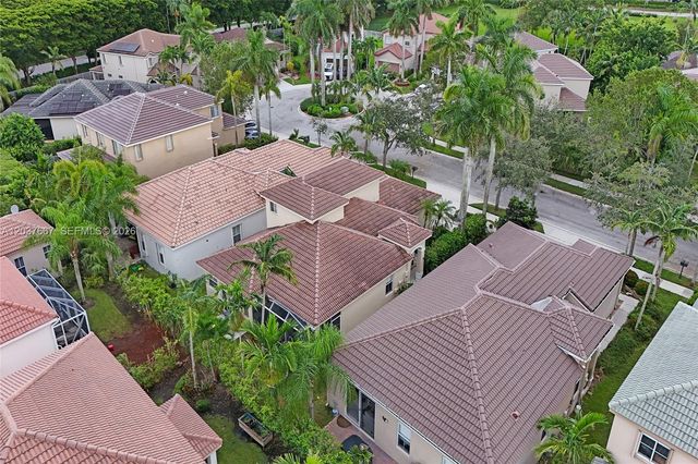 1725 Winterberry Lane, Weston, FL 33327