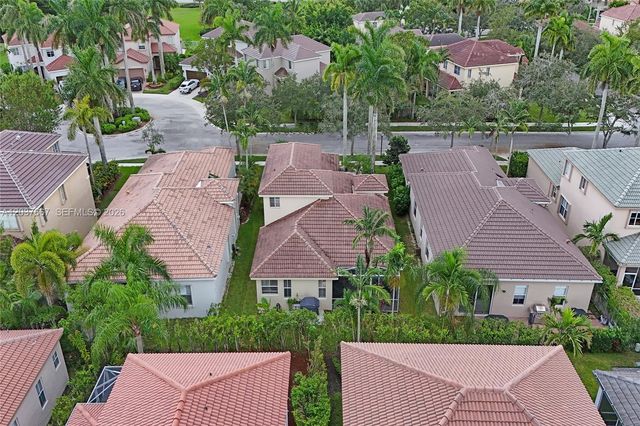 1725 Winterberry Lane, Weston, FL 33327