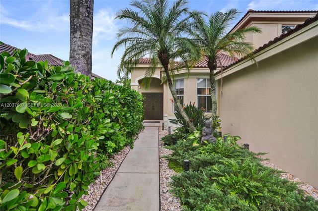 1725 Winterberry Lane, Weston, FL 33327