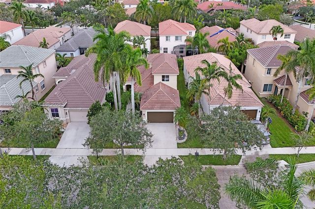 1725 Winterberry Lane, Weston, FL 33327