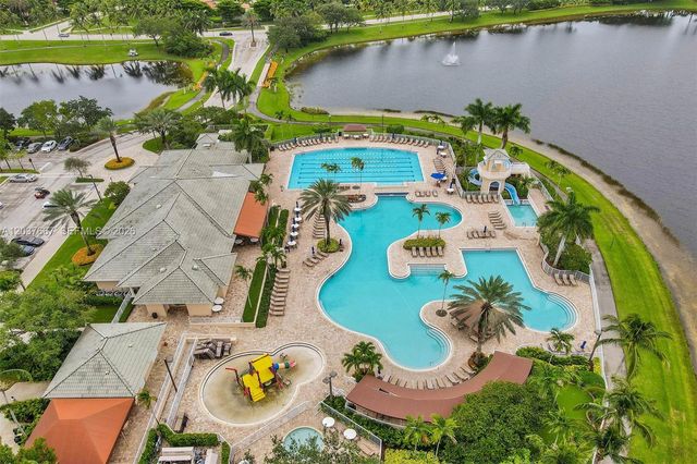 1725 Winterberry Lane, Weston, FL 33327