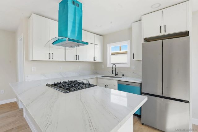 4662 Bancroft St, San Diego, CA 92116