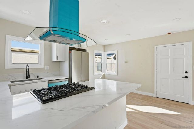 4662 Bancroft St, San Diego, CA 92116