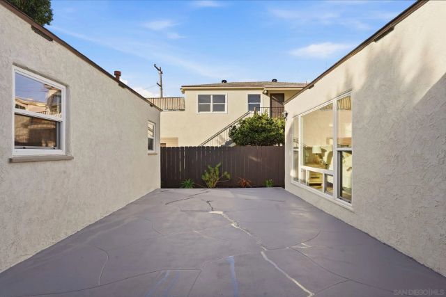 4662 Bancroft St, San Diego, CA 92116