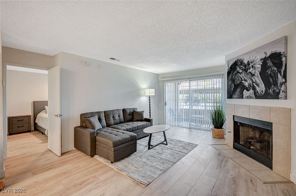 2200 South Fort Apache Road 1064, Las Vegas, NV 89117