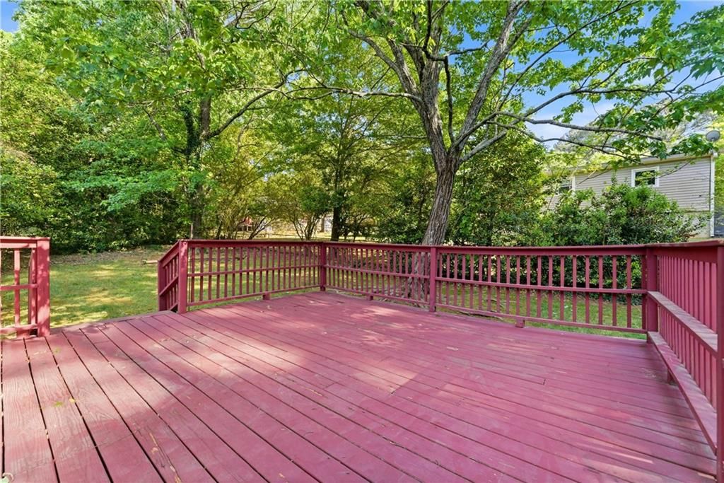 Image 24 of property listing at 1303 Cottonwood Court NW, Kennesaw, GA 30152