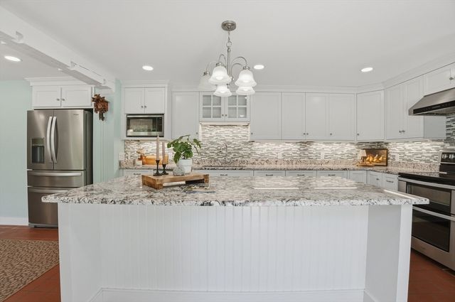 75 Old Main St, Dennis, MA 02670