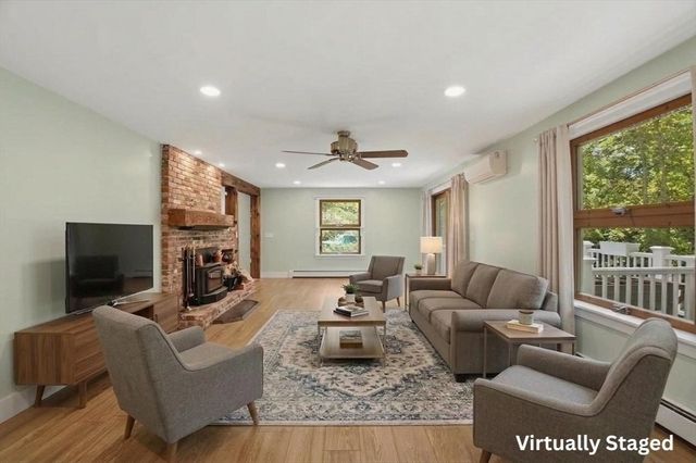 75 Old Main St, Dennis, MA 02670
