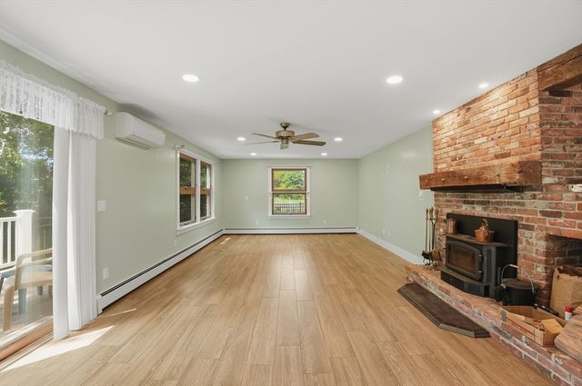 75 Old Main St, Dennis, MA 02670