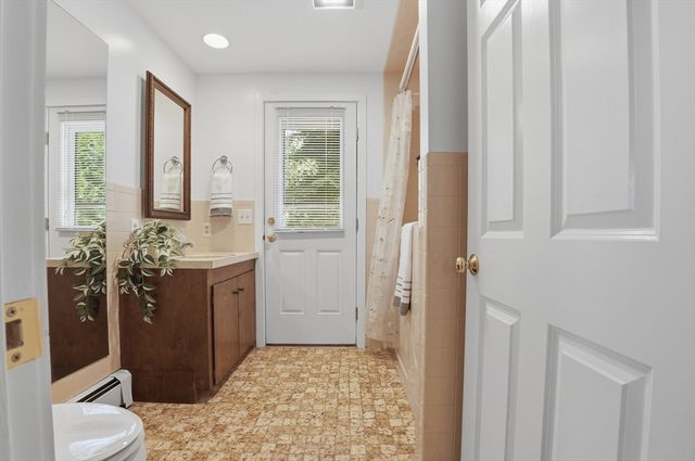 75 Old Main St, Dennis, MA 02670