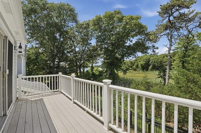 75 Old Main St, Dennis, MA 02670