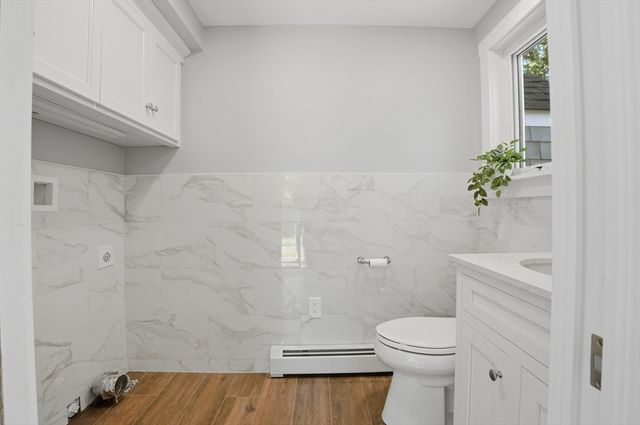 75 Old Main St, Dennis, MA 02670