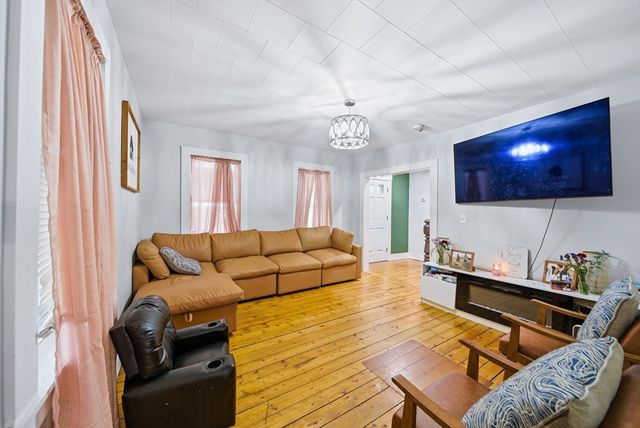 107 Townsend, Fitchburg, MA 01420