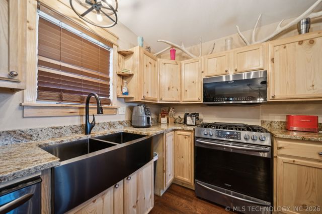 15375 N 247th Road, Okmulgee, OK 74447