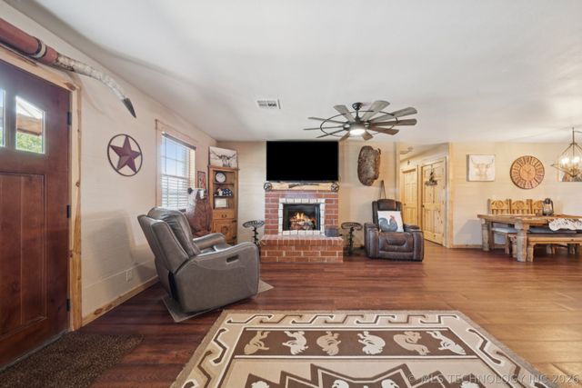 15375 N 247th Road, Okmulgee, OK 74447