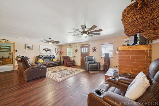 15375 N 247th Road, Okmulgee, OK 74447