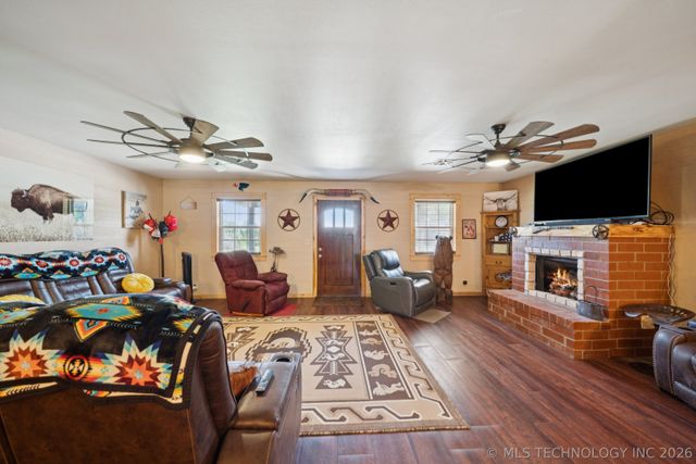 15375 N 247th Road, Okmulgee, OK 74447