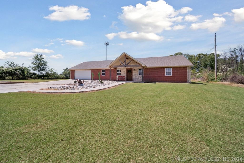 15375 N 247th Road, Okmulgee, OK 74447