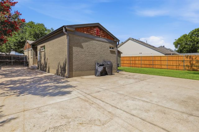 3637 Shelby Drive, Fort Worth, TX 76109
