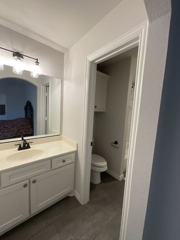 214 Tradd Street, Glenn Heights, TX 75154