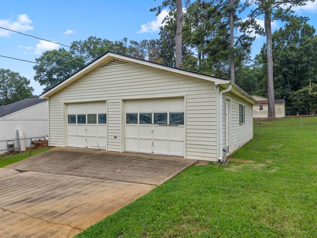 1303 Springfield Road, Boiling Springs, SC 29316