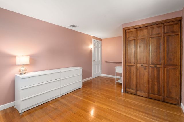 7 Cape Cod Ln, Canton, MA 02021