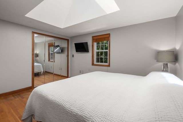 7 Cape Cod Ln, Canton, MA 02021