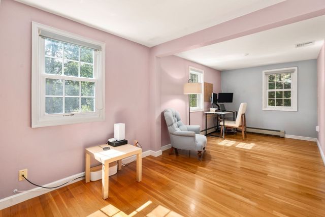 7 Cape Cod Ln, Canton, MA 02021