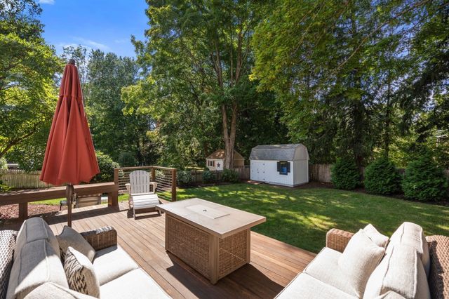 7 Cape Cod Ln, Canton, MA 02021