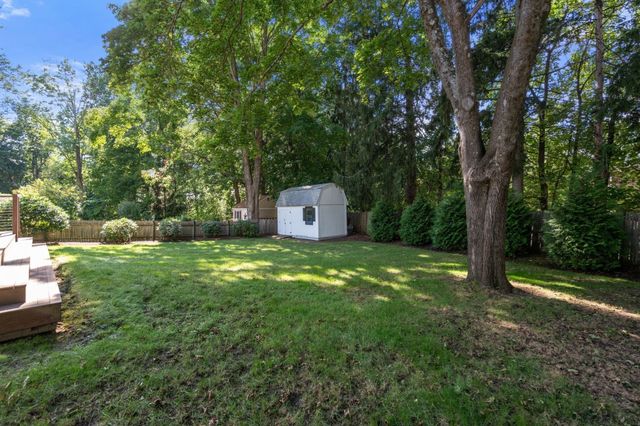 7 Cape Cod Ln, Canton, MA 02021