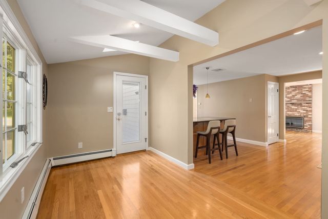 7 Cape Cod Ln, Canton, MA 02021
