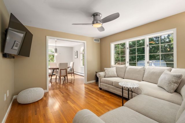 7 Cape Cod Ln, Canton, MA 02021