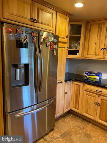 43 WALLACE RD, Princeton Junction, NJ 08550